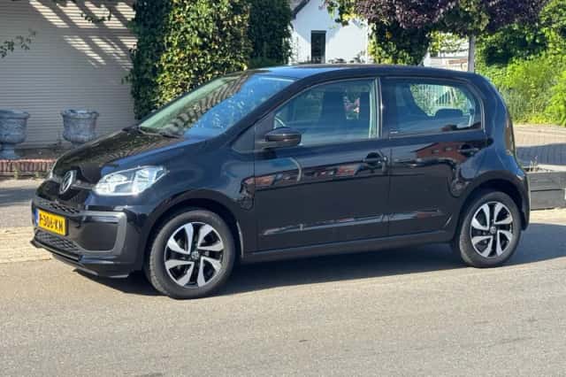 Volkswagen Up (2021) thumbnail 1