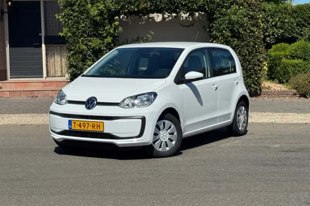 Volkswagen Up (2023) thumbnail 2