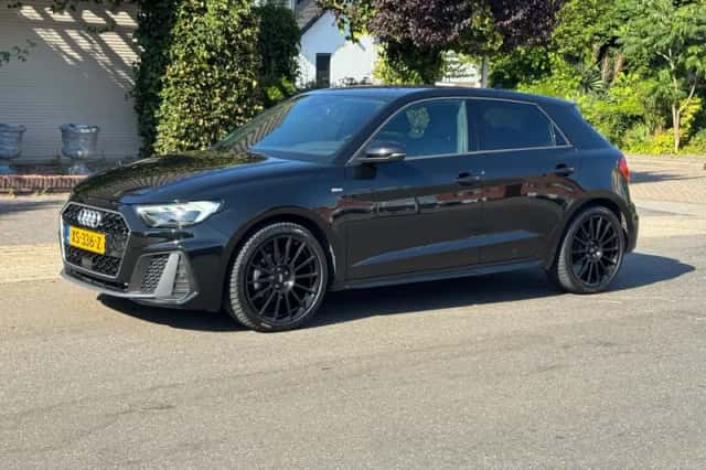 Audi A1 (2019) thumbnail 6