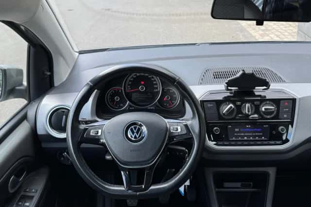 Volkswagen Up (2021) thumbnail 6