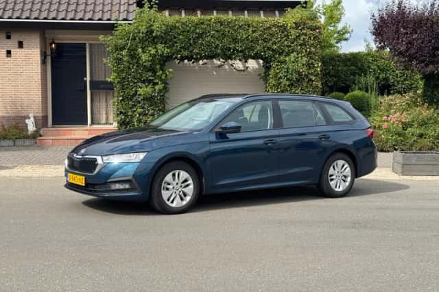 Škoda Octavia (2024) thumbnail 2
