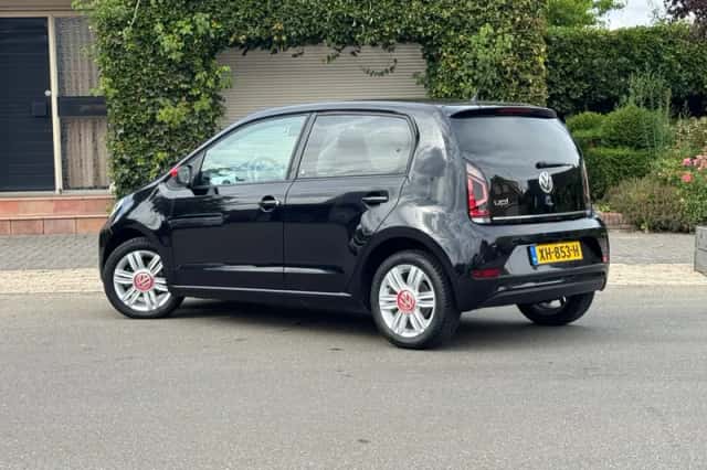 Volkswagen Up (2019) thumbnail 5