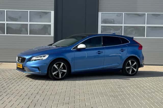 Volvo V40 (2019) thumbnail 1