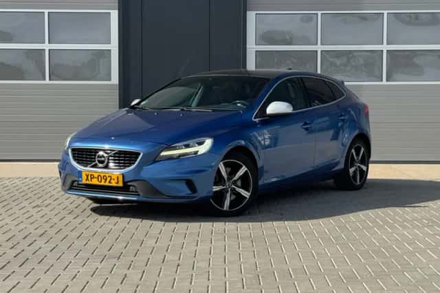 Volvo V40 (2019) thumbnail 2