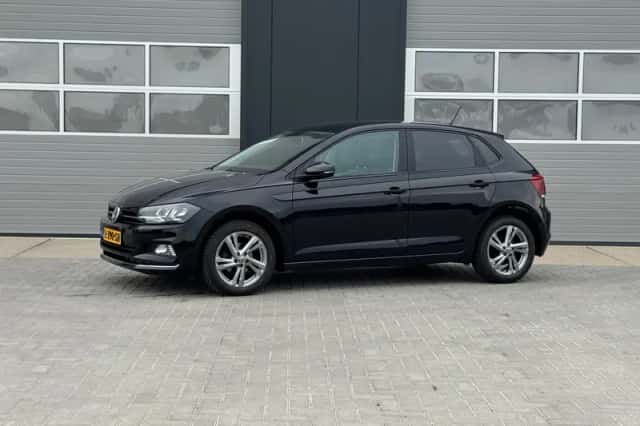 Volkswagen Polo (2018) thumbnail 2