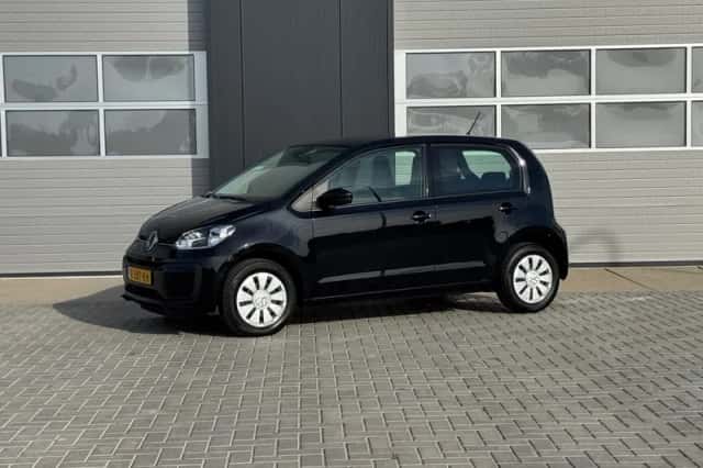 Volkswagen Up! (2024) thumbnail 2