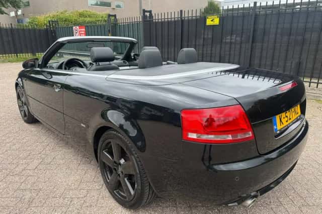 Audi A4 (2009) thumbnail 2