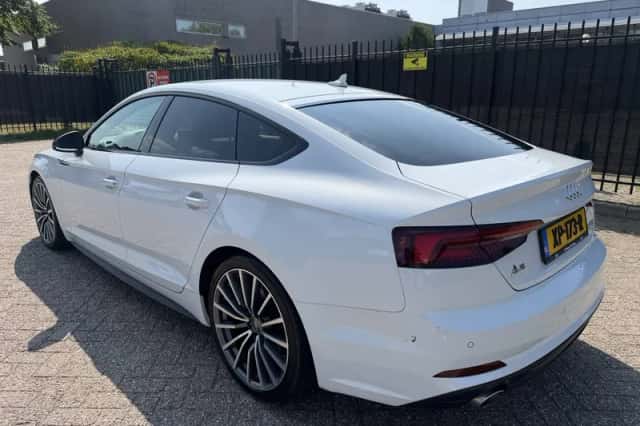 Audi A5 (2019) thumbnail 2