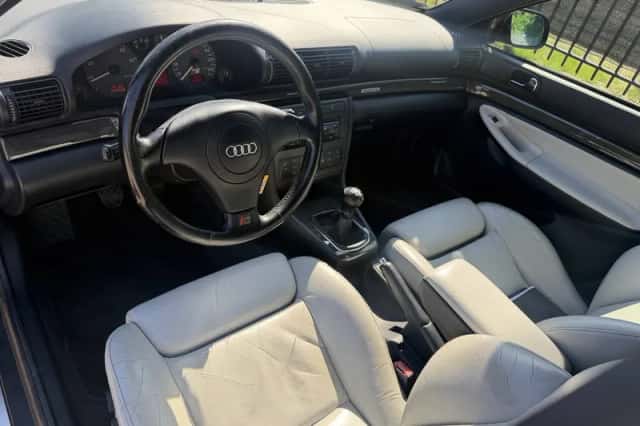 Audi S4 (2000) thumbnail 5