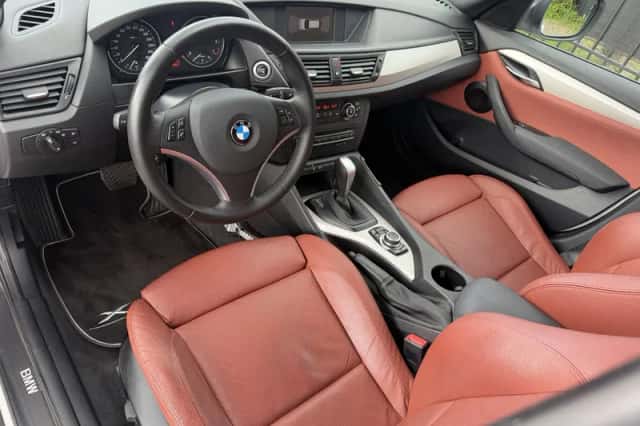 BMW X1 (2011) thumbnail 5