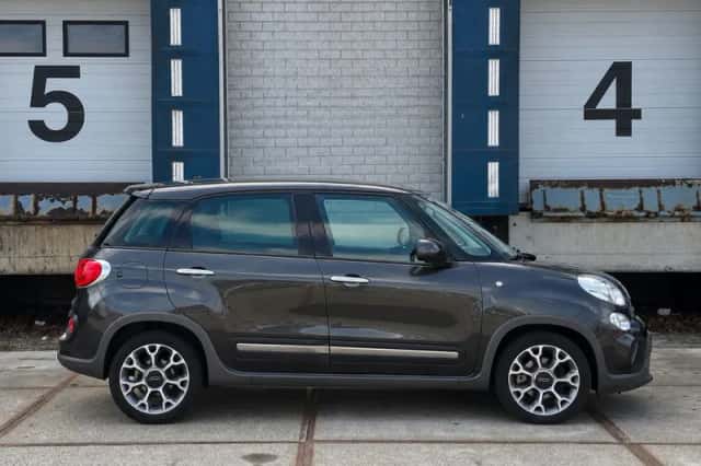 Fiat 500L (2016) thumbnail 2