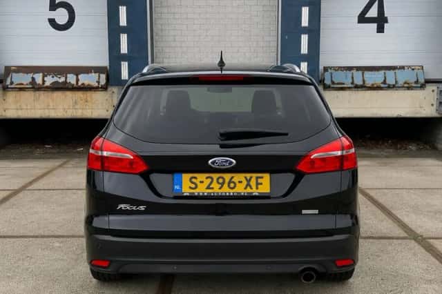 Ford Focus (2016) thumbnail 3