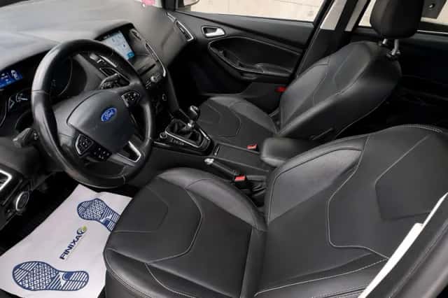Ford Focus (2016) thumbnail 6