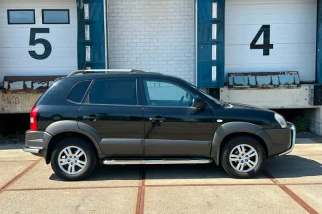 Hyundai Tucson (2007) thumbnail 2