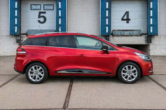 Renault Clio (2018) thumbnail 2