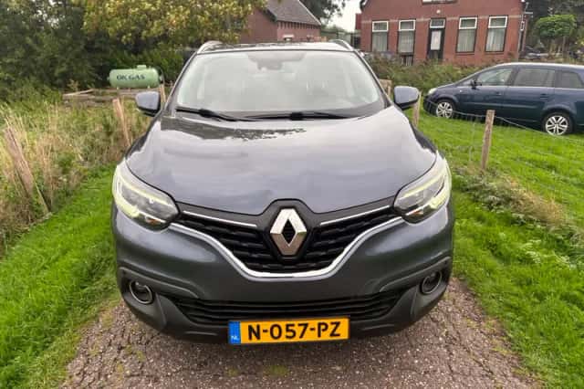 Renault Kadjar (2017) thumbnail 2
