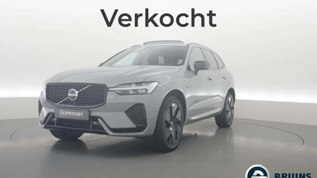Volvo XC60 (2025) — foto 1