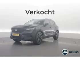Volvo XC40 (2025)