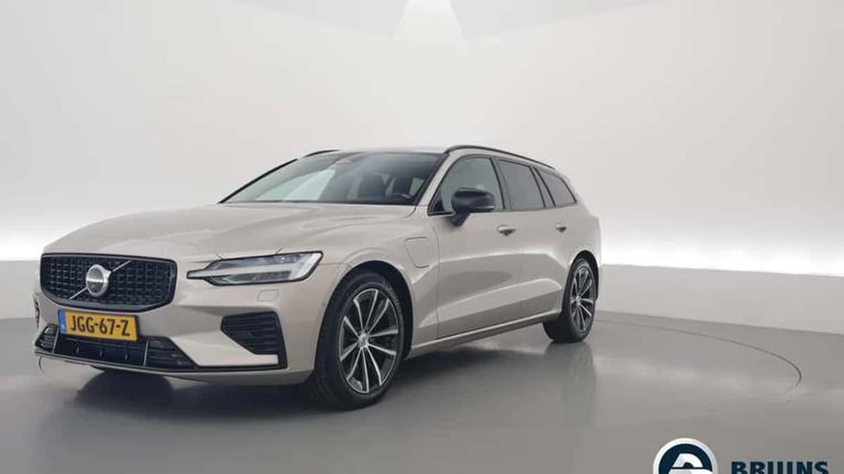 Volvo V60 (2025) — foto 1