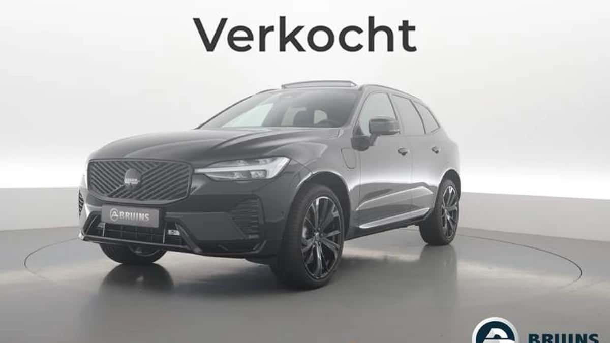 Volvo XC60 (2025) — foto 1