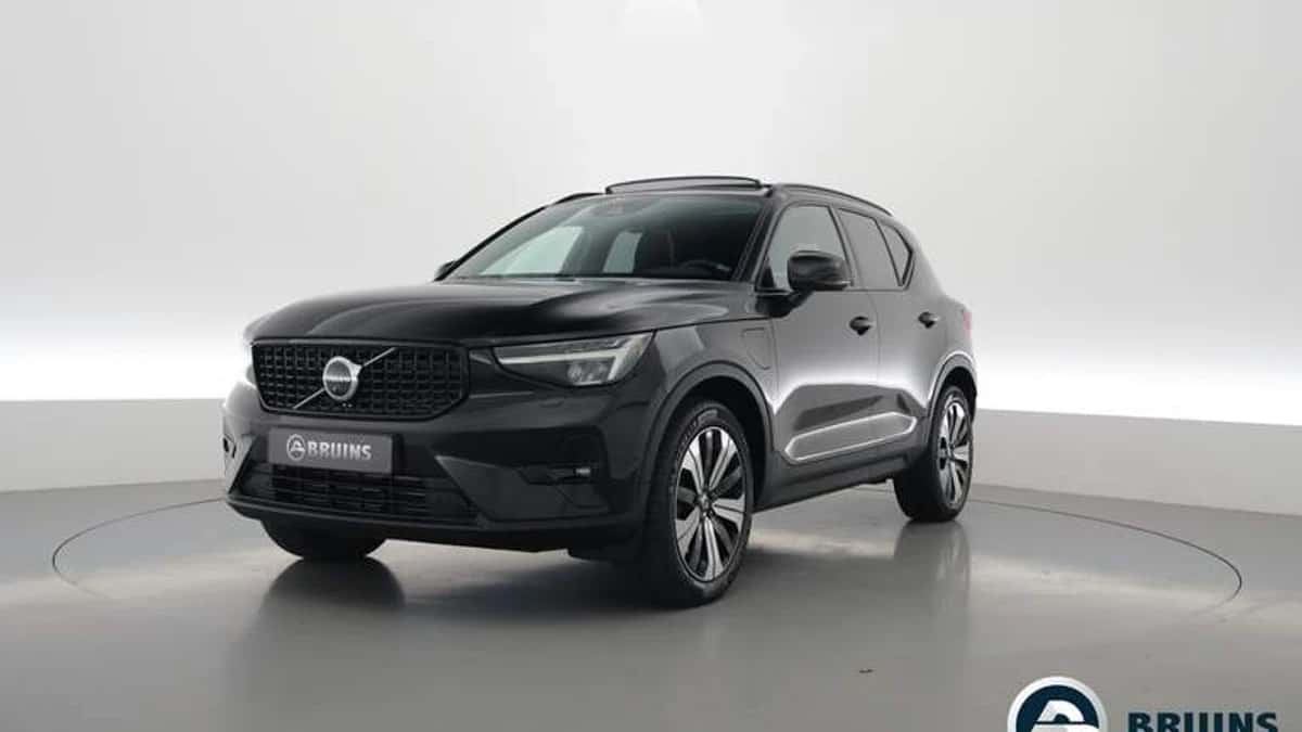 Volvo XC40 (2022) — foto 1