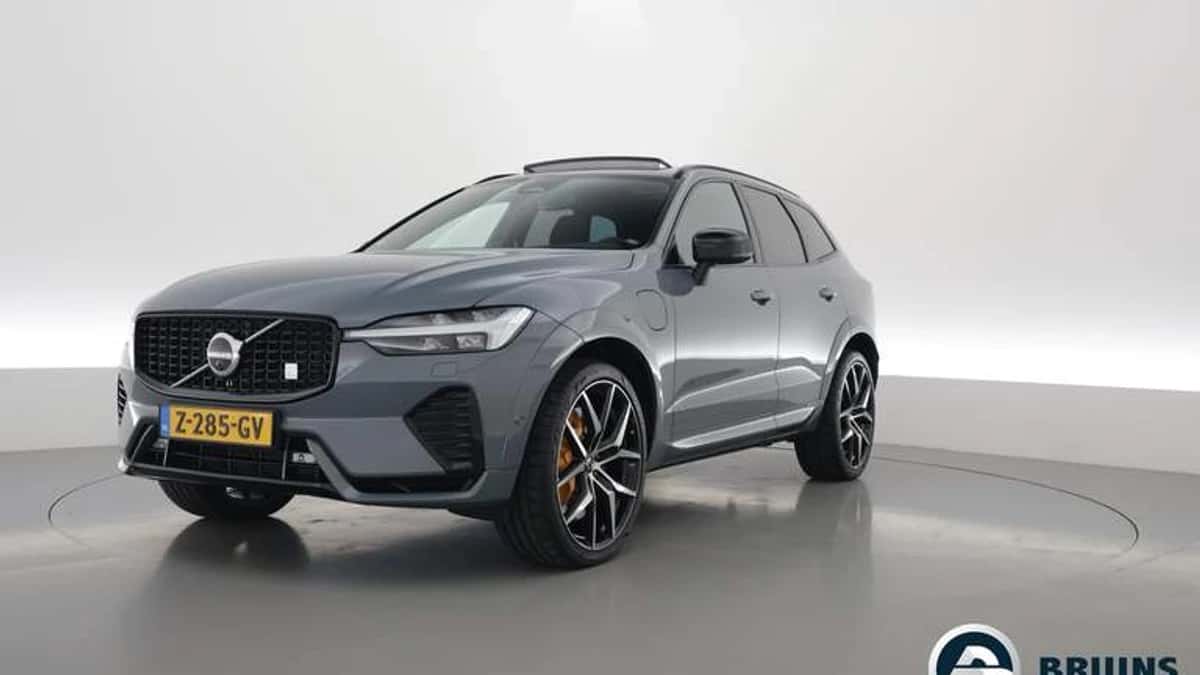 Volvo XC60 (2024) — foto 1