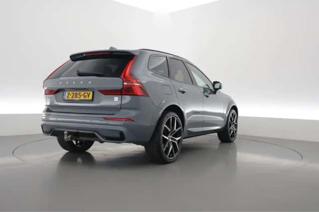 Volvo XC60 (2024) thumbnail 2
