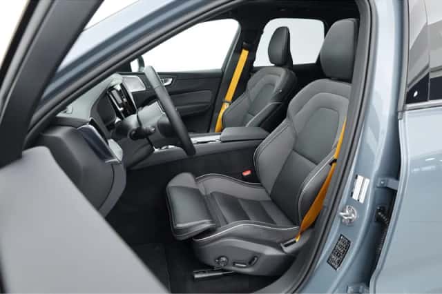 Volvo XC60 (2024) thumbnail 3