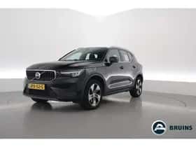 Volvo XC40 (2022)