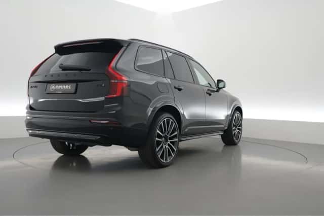 Volvo XC90 (2025) thumbnail 2