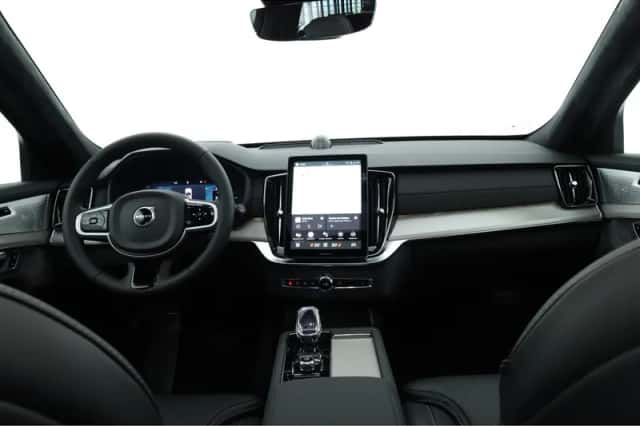 Volvo XC90 (2025) thumbnail 6