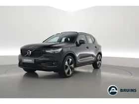 Volvo XC40 (2022)