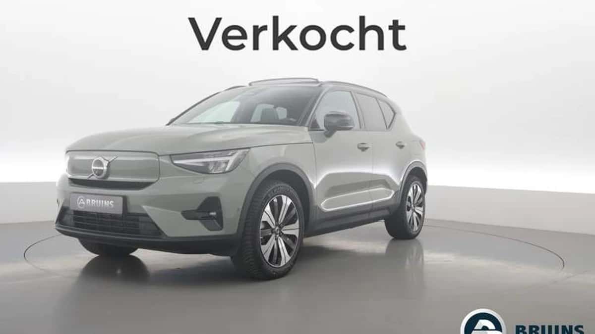 Volvo XC40 (2022) — foto 1