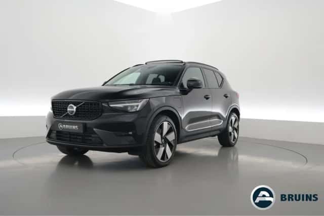 Volvo XC40 (2023) thumbnail 1