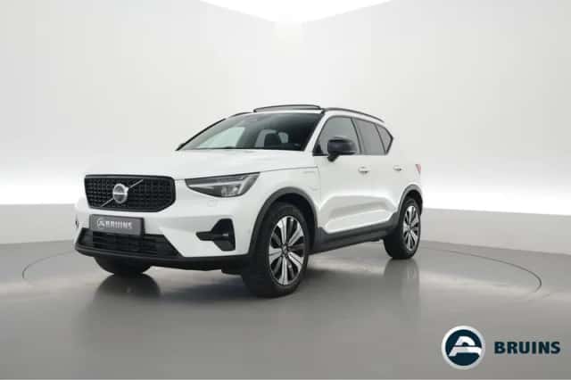 Volvo XC40 (2023) thumbnail 1