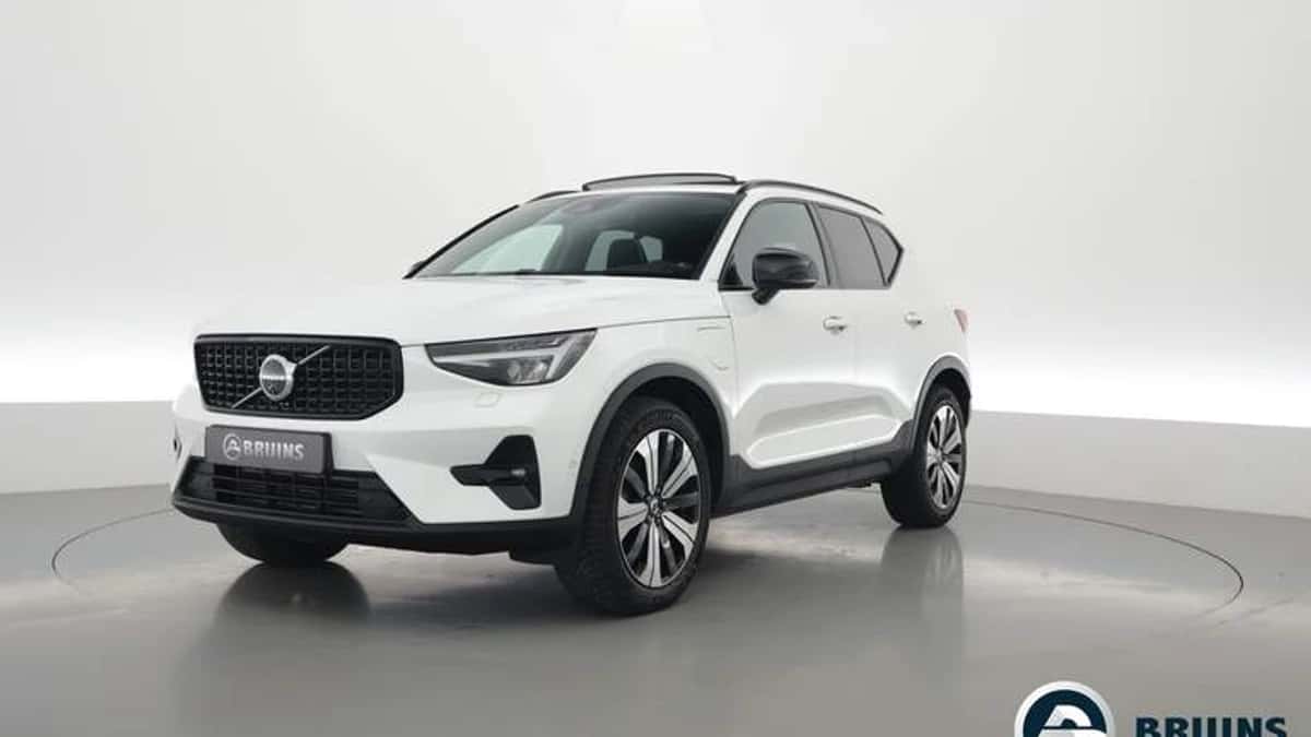 Volvo XC40 (2023) — foto 1