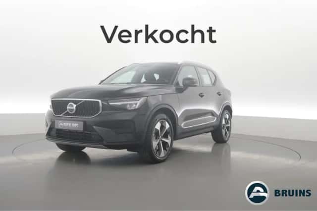 Volvo XC40 (2023) thumbnail 1