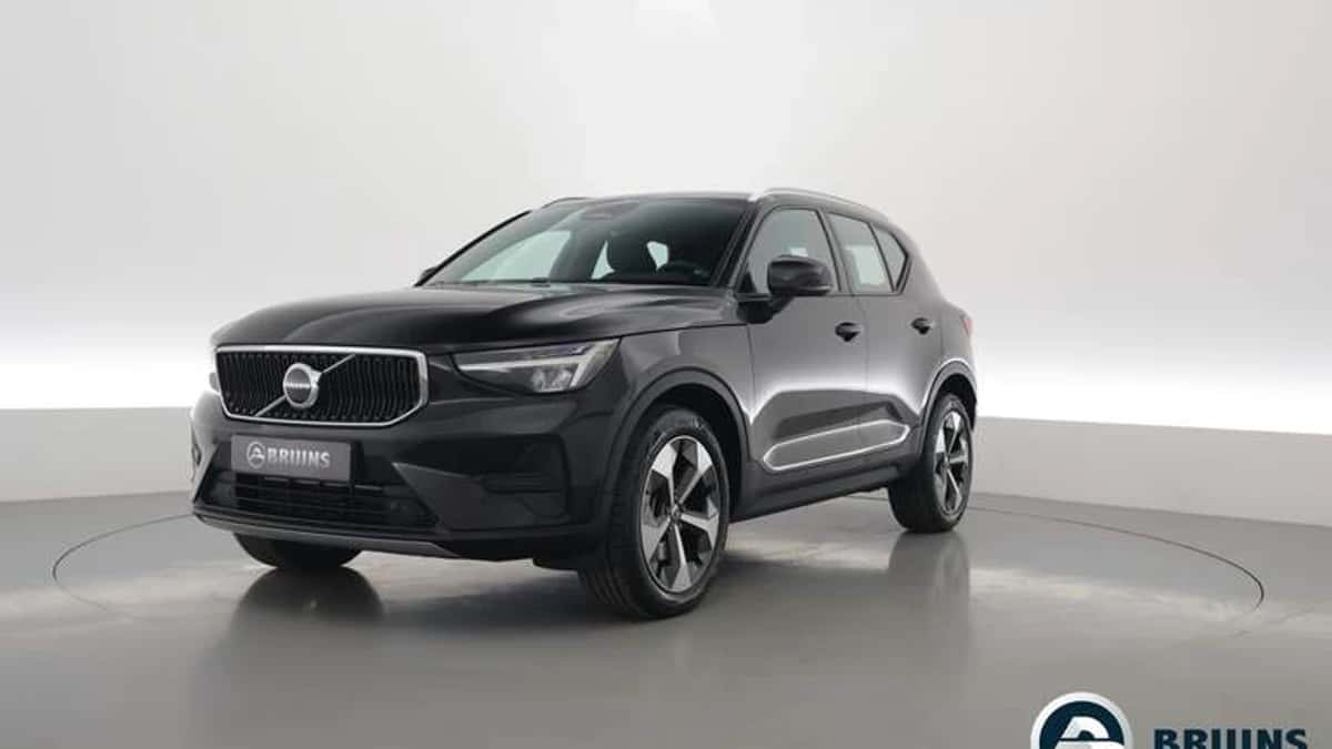 Volvo XC40 (2023) — foto 1