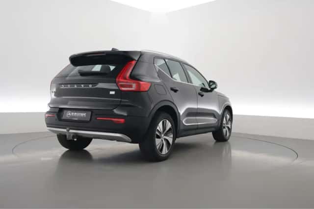 Volvo XC40 (2022) thumbnail 2