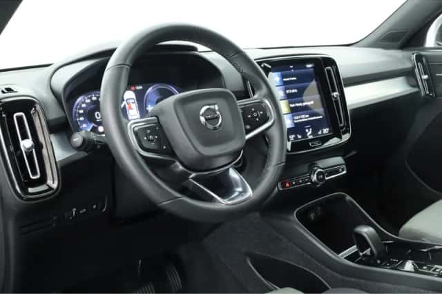 Volvo XC40 (2022) thumbnail 4