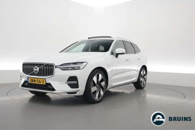 Volvo XC60 (2025) thumbnail 1