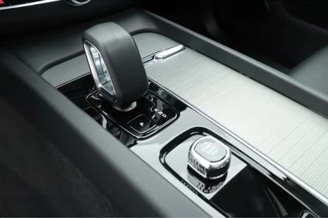 Volvo XC60 (2025) thumbnail 6