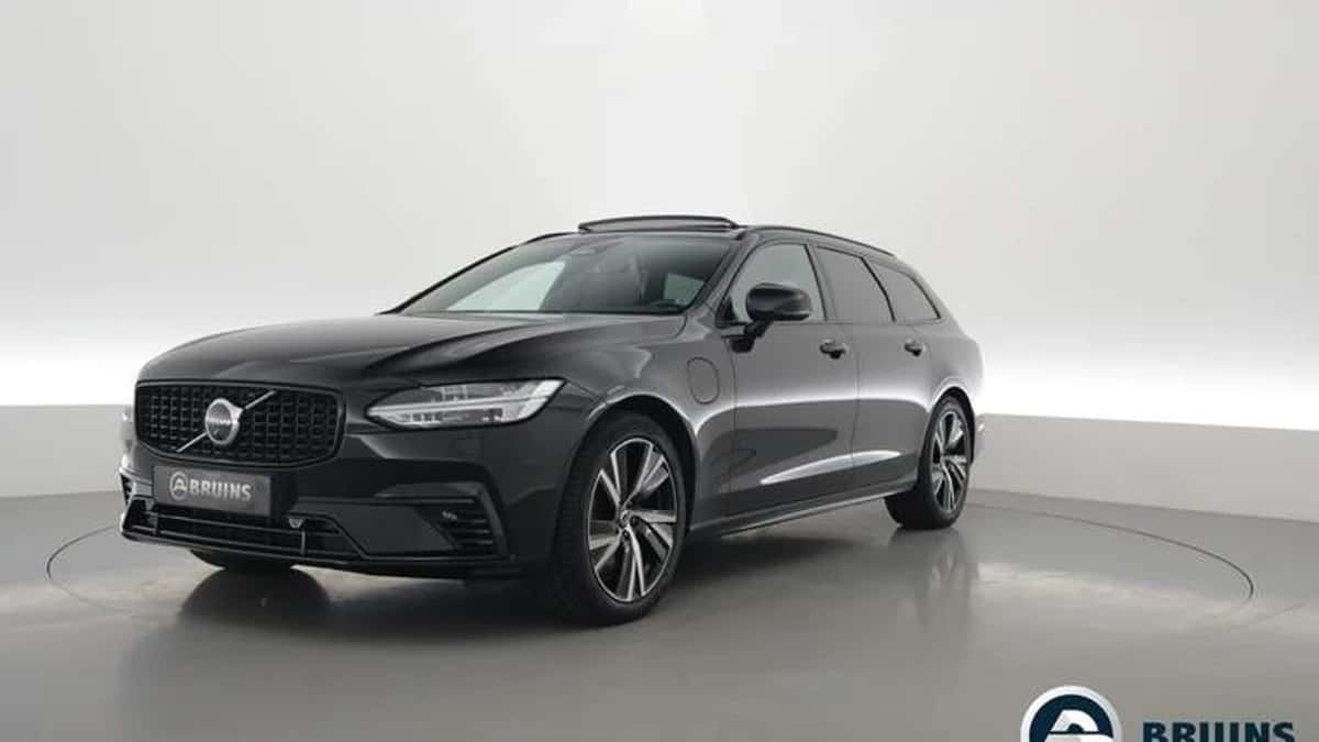 Volvo V90 (2022) — foto 1