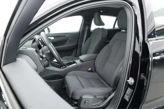 Volvo C40 (2023) thumbnail 3