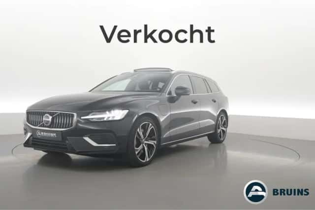 Volvo V60 (2022) thumbnail 1