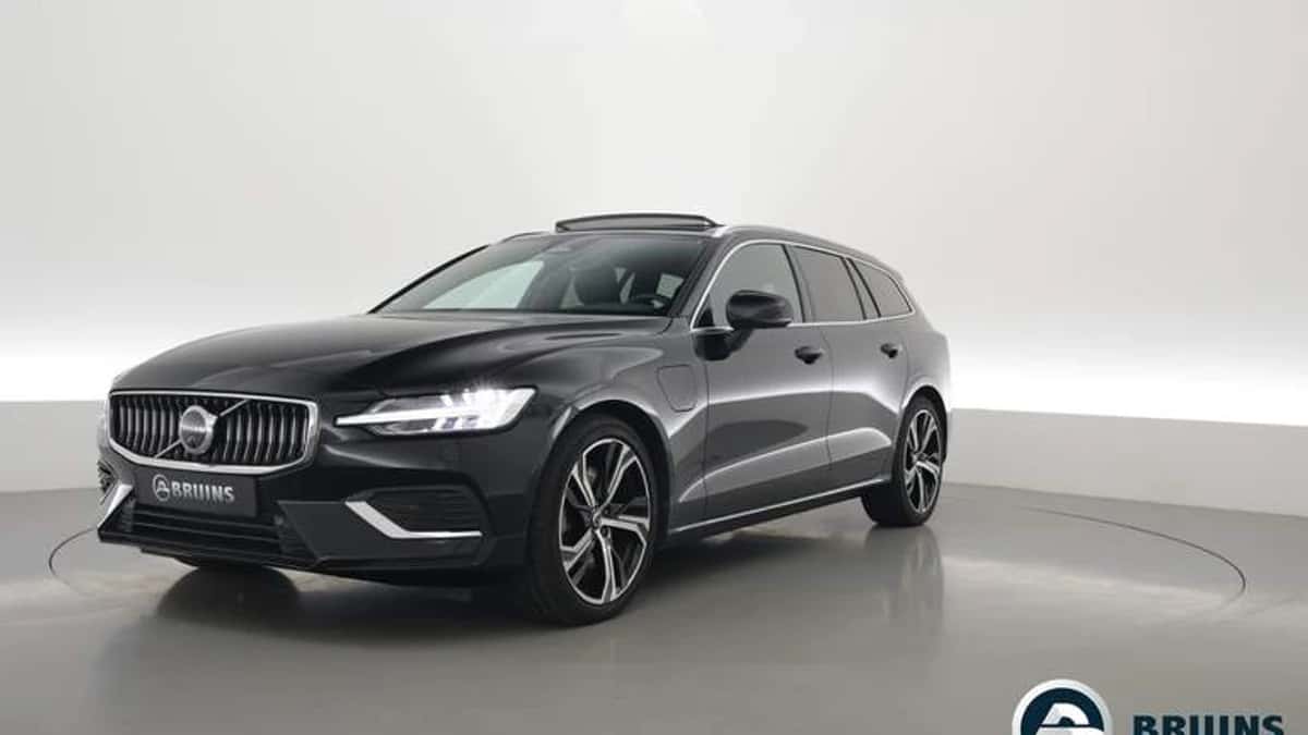 Volvo V60 (2022) — foto 1