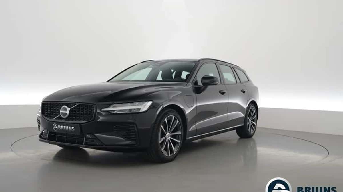 Volvo V60 (2024) — foto 1