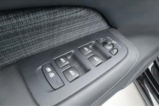 Volvo V60 (2025) thumbnail 6