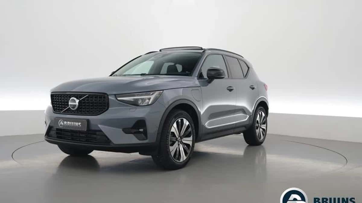 Volvo XC40 (2022) — foto 1