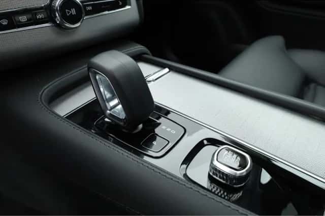 Volvo XC90 (2024) thumbnail 5